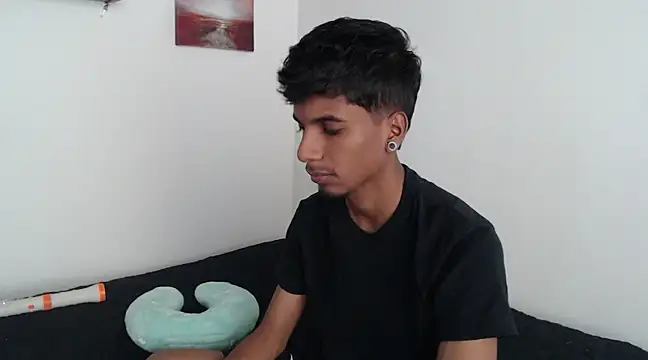 Snapshot of stevenosori chatting on 01.18.25 stevenosori online show from 01.18.25