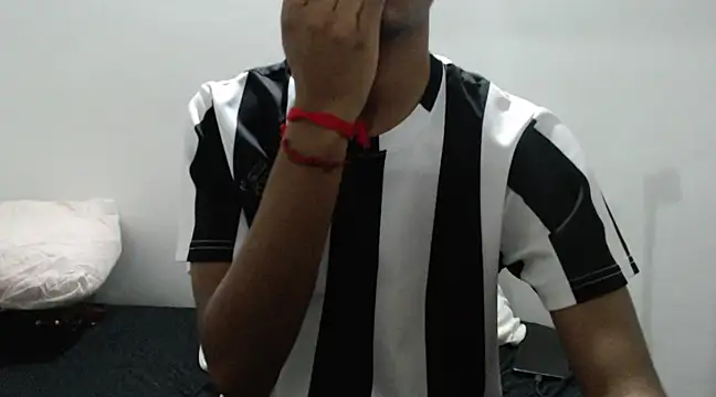 Snapshot of stevenosori chatting on 01.31.25 stevenosori online show from 01.31.25