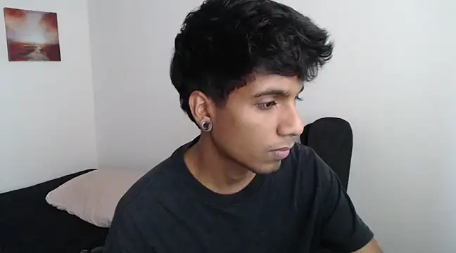 Snapshot of stevenosori chatting on 02.13.25 stevenosori online show from 02.13.25