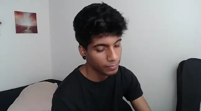 Snapshot of stevenosori chatting on 02.14.25 stevenosori online show from 02.14.25