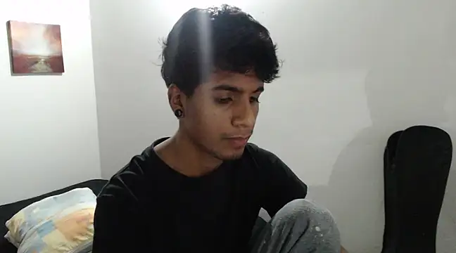 Snapshot of stevenosori chatting on 02.15.25 stevenosori online show from 02.15.25