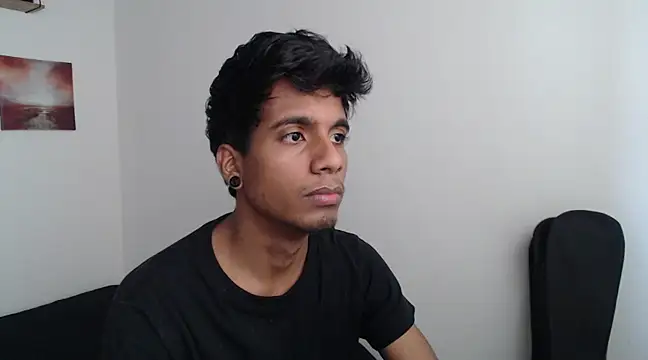 Snapshot of stevenosori chatting on 02.15.25 stevenosori online show from 02.15.25