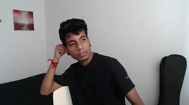 Snapshot of stevenosori chatting on 02.15.25 stevenosori online show from 02.15.25