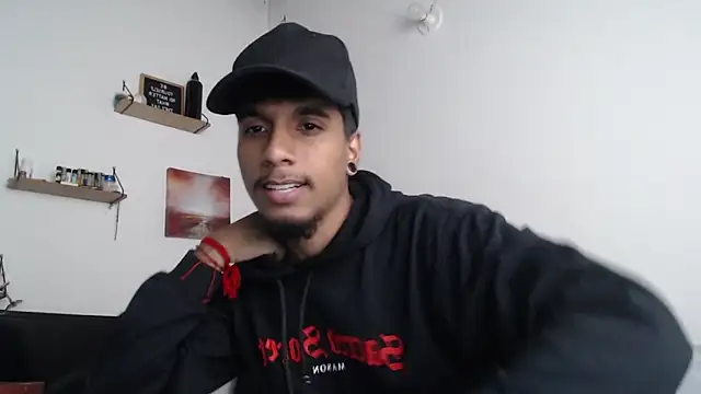 Snapshot of stevenosori chatting on 10.10.25 stevenosori online show from 10.10.25