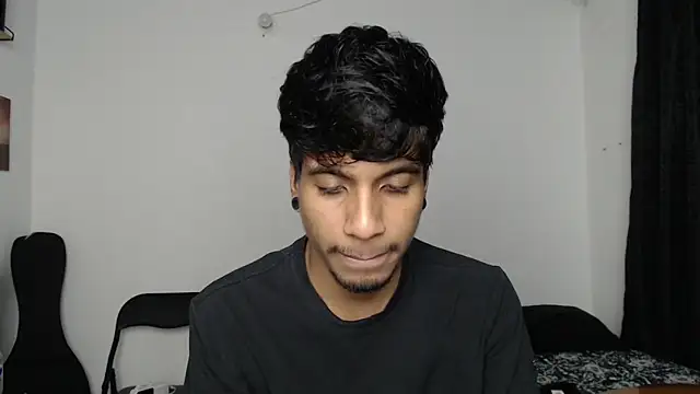 Snapshot of stevenosori chatting on 10.26.25 stevenosori online show from 10.26.25