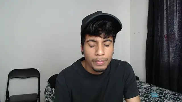 Snapshot of stevenosori chatting on 11.02.25 stevenosori online show from 11.02.25