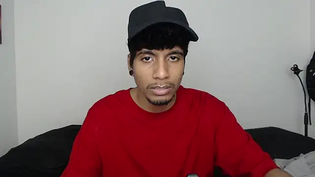 Snapshot of stevenosori chatting on 12.04.25 stevenosori online show from 12.04.25