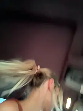 Snapshot of jasminesummer chatting on 03.12.25 jasminesummer online show from 03.12.25