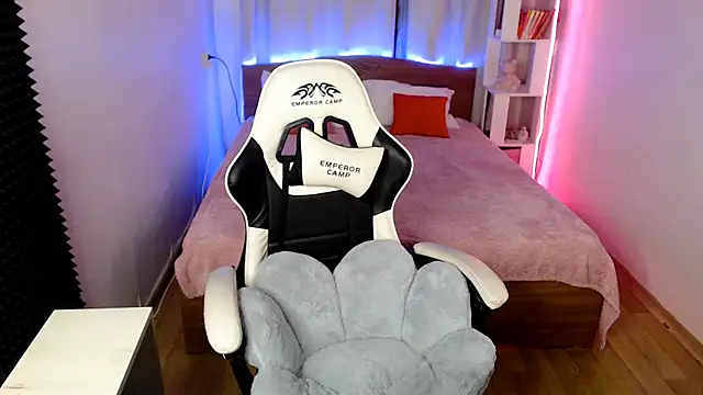 Kira honeyy online show from 01.22.25