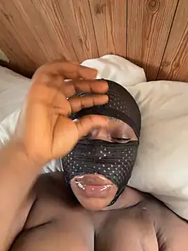 Snapshot of Ebony_nasty_girl chatting on 07.25.26 Ebony nasty girl online show from 07.25.26