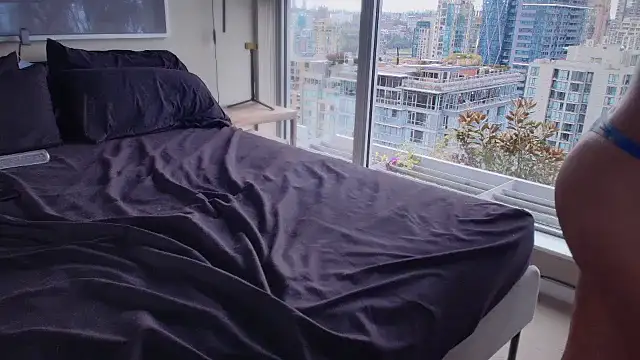 Snapshot of MikyFoxx chatting on 10.08.25 MikyFoxx online show from 10.08.25