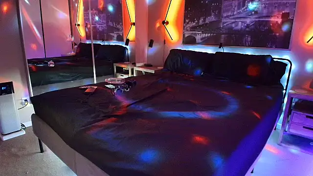 Snapshot of MikyFoxx chatting on 01.17.26 MikyFoxx online show from 01.17.26