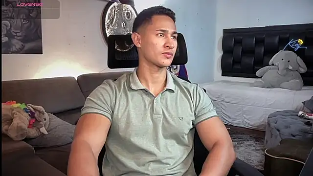 Snapshot of BenjaminCooperk chatting on 07.19.26 BenjaminCooperk online show from 07.19.26