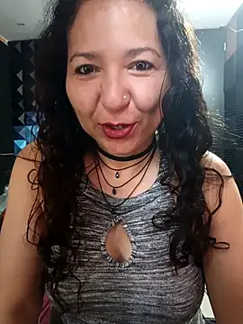 katifoxx online show from 10.15.25