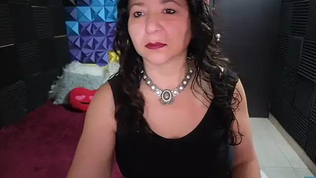 katifoxx online show from 10.23.25