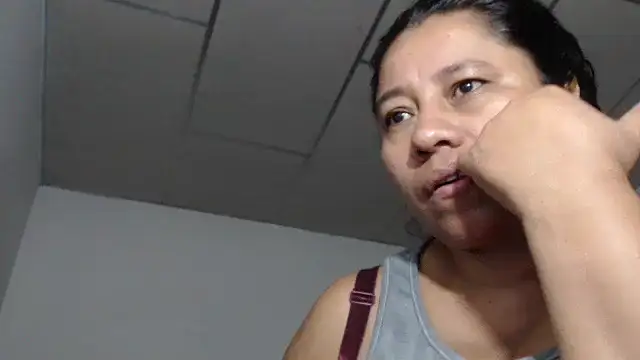 Snapshot of adrixxx38 chatting on 02.08.26 adrixxx38 online show from 02.08.26