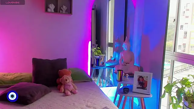 Angel Peach online show from 03.18.26