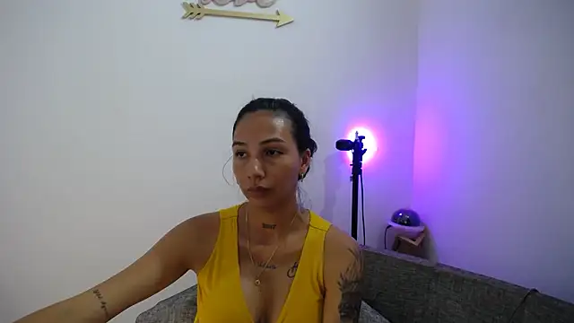 Snapshot of Allyson_Smith chatting on 12.29.24 Allyson Smith online show from 12.29.24