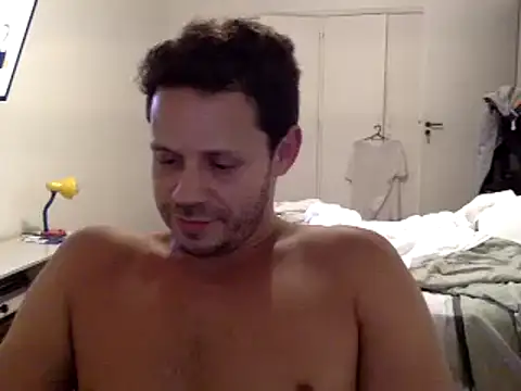 Snapshot of FelipeRiver chatting on 02.05.25 FelipeRiver online show from 02.05.25