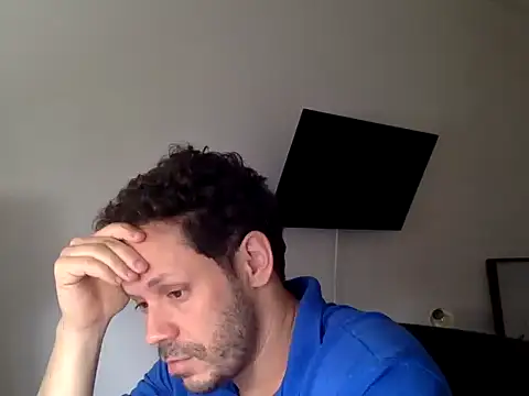 Snapshot of FelipeRiver chatting on 10.03.25 FelipeRiver online show from 10.03.25