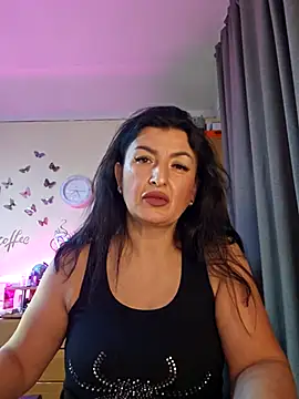 Snapshot of Hotangel75 chatting on 11.02.25 Hotangel75 online show from 11.02.25