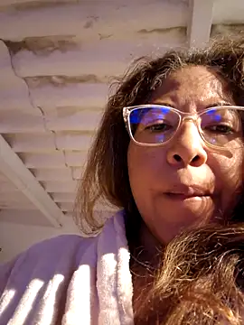 Snapshot of mila38 chatting on 11.16.25 mila38 online show from 11.16.25