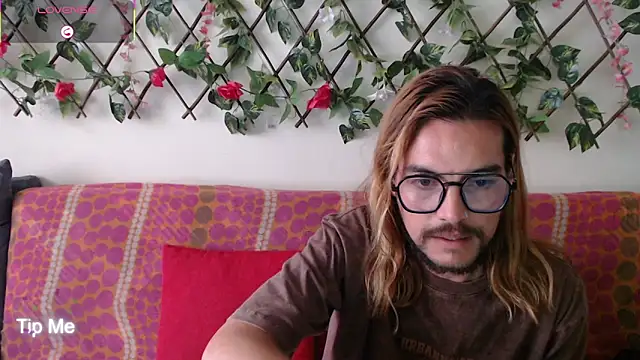 Snapshot of Jack_Emily1 chatting on 02.24.26 Jack Emily1 online show from 02.24.26