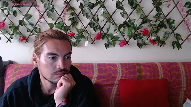 Snapshot of Jack_Emily1 chatting on 04.19.26 Jack Emily1 online show from 04.19.26