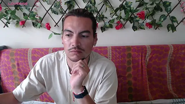 Snapshot of Jack_Emily1 chatting on 05.27.26 Jack Emily1 online show from 05.27.26