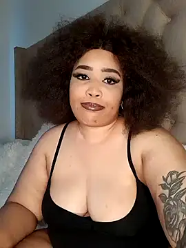 Snapshot of CAMMII_ chatting on 12.30.24 CAMMII online show from 12.30.24