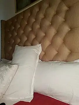 Snapshot of CAMMII_ chatting on 09.25.25 CAMMII online show from 09.25.25