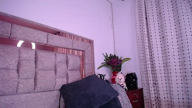 salomecastro  online show from 03.01.25