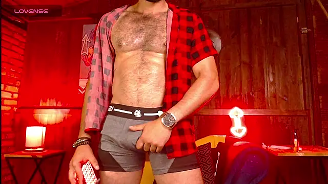 Snapshot of PedroMancini chatting on 10.08.25 PedroMancini online show from 10.08.25