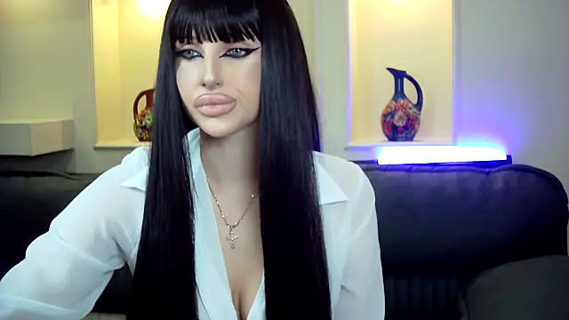 Lady Joli online show from 12.18.25