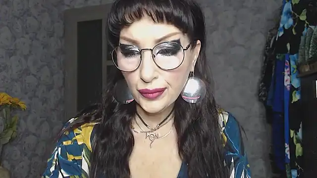 Aziza1 online show from 11.30.25