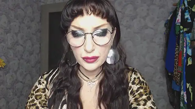 Aziza1 online show from 12.20.25