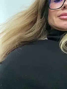 Etwas neugierig online show from 12.17.24