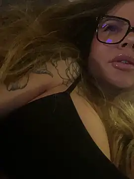 Etwas neugierig online show from 12.30.24