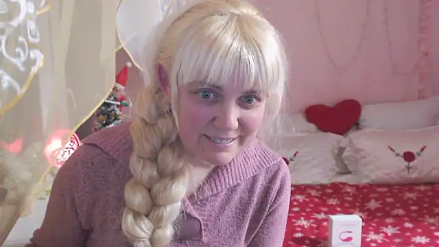 SunnySylvia online show from 01.02.25