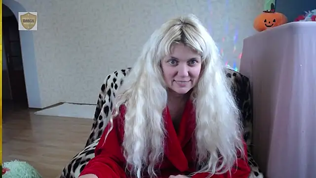 SunnySylvia online show from 10.24.25