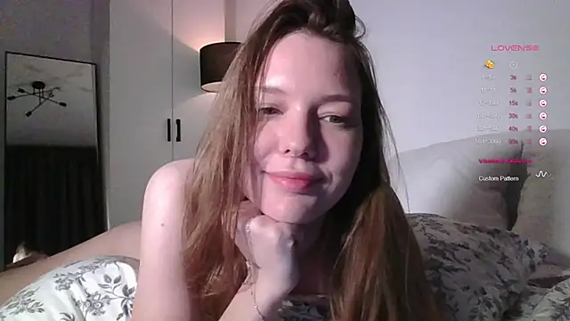 Snapshot of Hit-girl- chatting on 03.19.25 Hit-girl- online show from 03.19.25