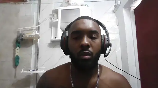 Snapshot of livepro chatting on 12.31.24 livepro online show from 12.31.24