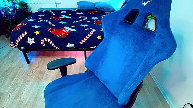 Snapshot of CranberryHot chatting on 02.02.26 CranberryHot online show from 02.02.26