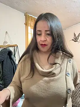 Snapshot of latinfemale chatting on 01.11.26 latinfemale online show from 01.11.26