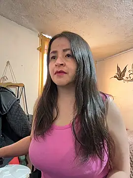 Snapshot of latinfemale chatting on 01.13.26 latinfemale online show from 01.13.26