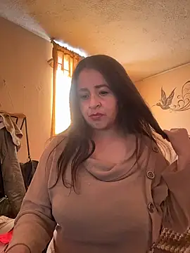 Snapshot of latinfemale chatting on 01.14.26 latinfemale online show from 01.14.26