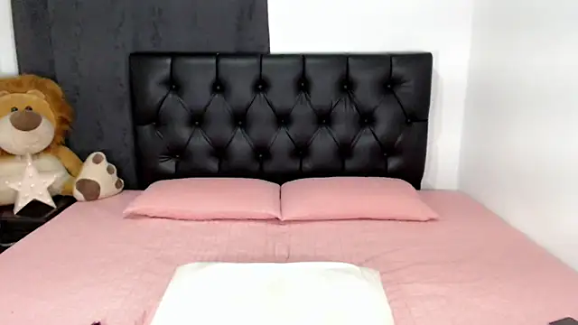 Snapshot of Morgan_rox23 chatting on 05.27.26 Morgan rox23 online show from 05.27.26