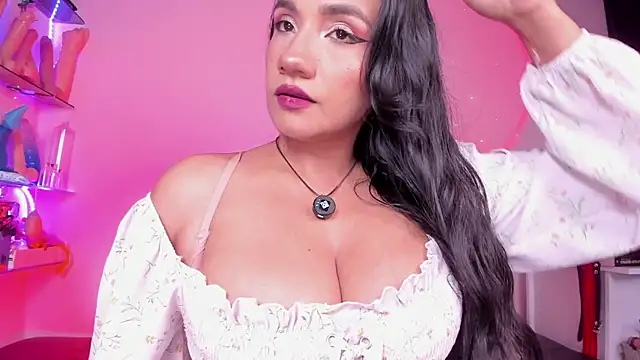 christymilkk online show from 11.19.25