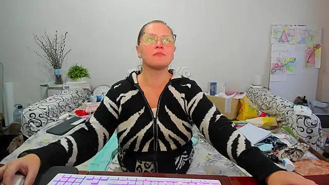 IamYourNarcotic online show from 12.15.25