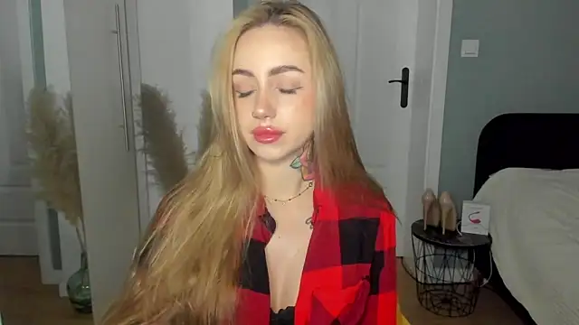 sexyCoralie online show from 05.15.26